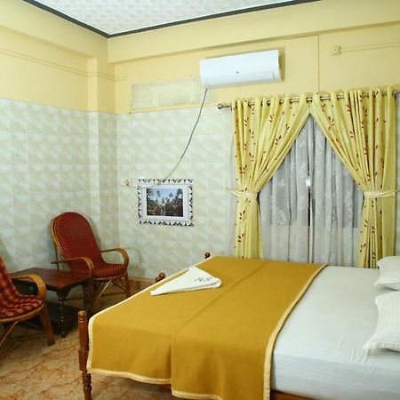Lake Palace Family Resort Kumarakom Bagian luar foto