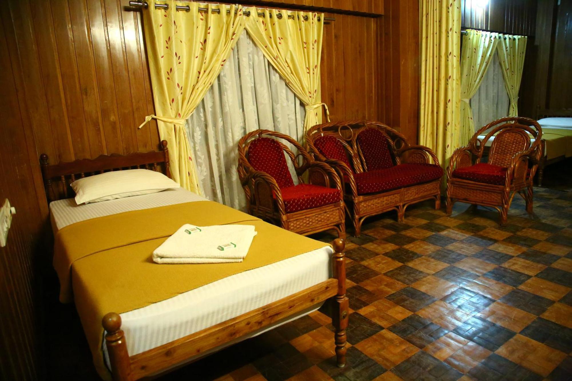 Lake Palace Family Resort Kumarakom Bagian luar foto