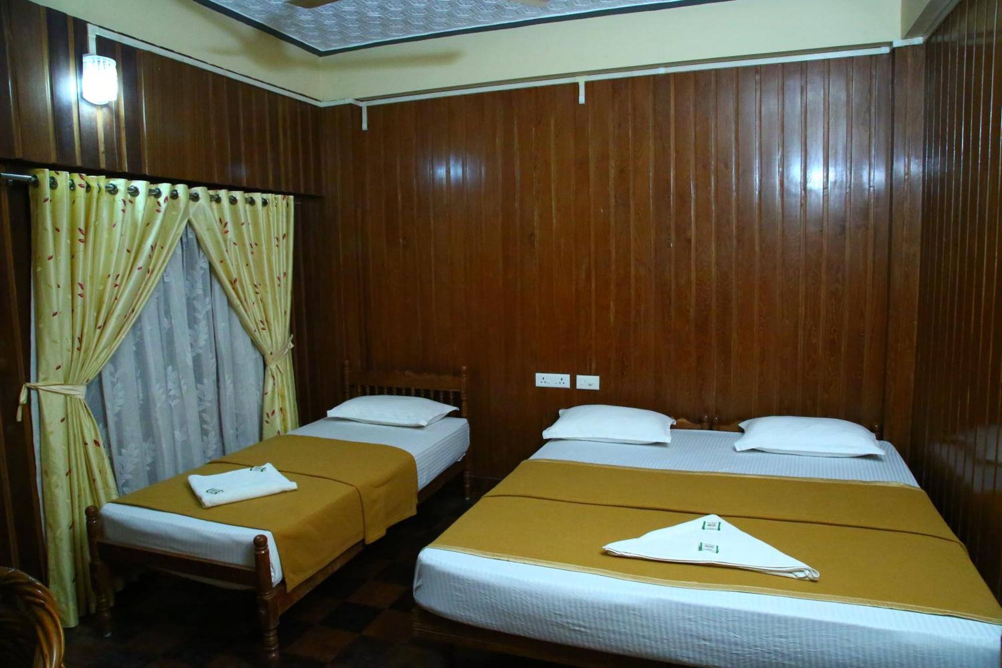 Lake Palace Family Resort Kumarakom Bagian luar foto