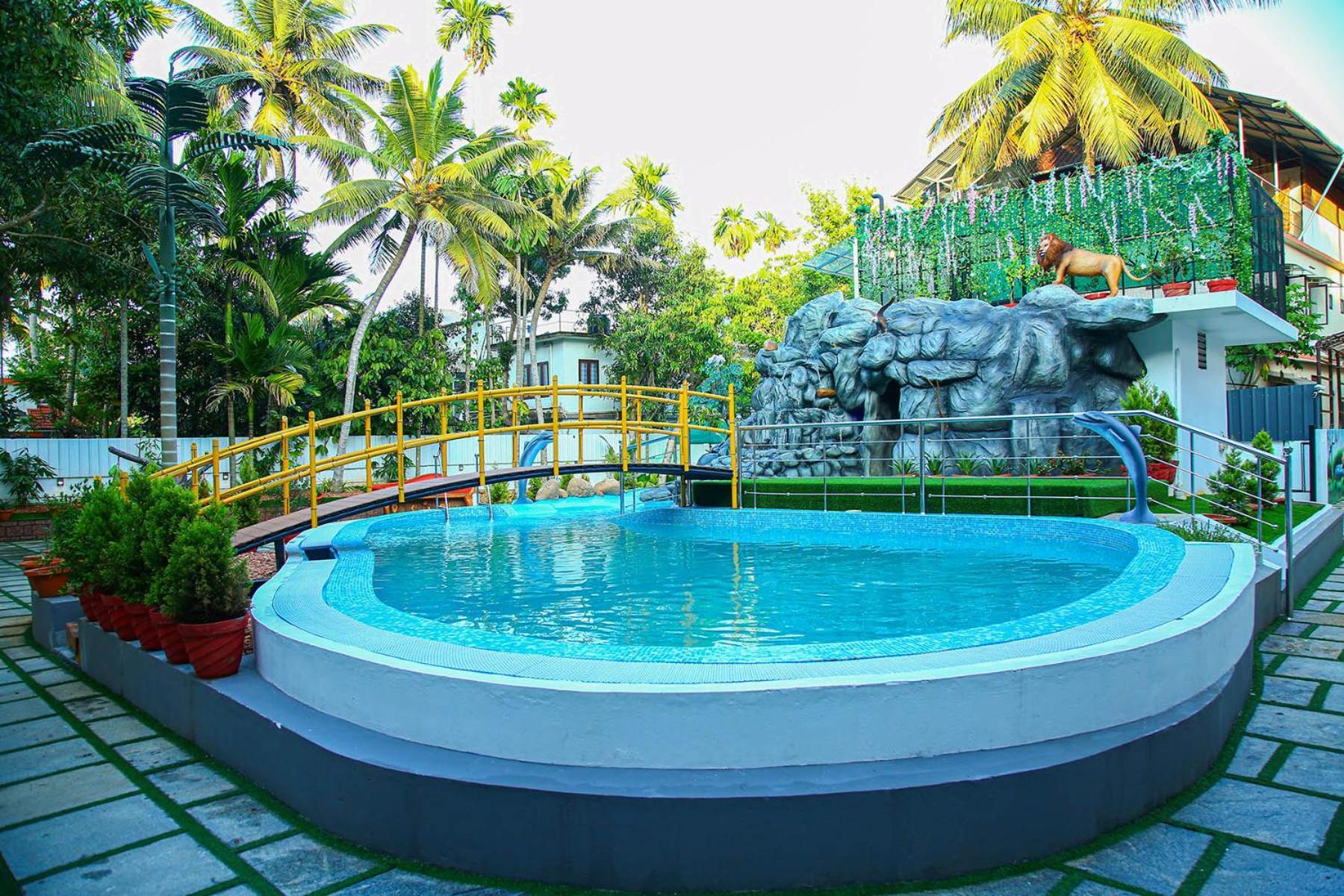 Lake Palace Family Resort Kumarakom Bagian luar foto