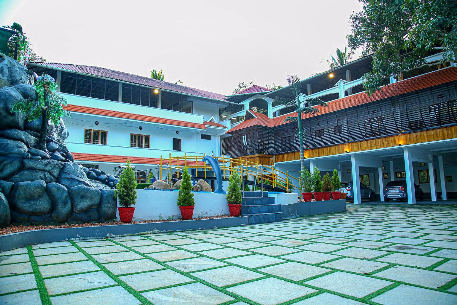 Lake Palace Family Resort Kumarakom Bagian luar foto