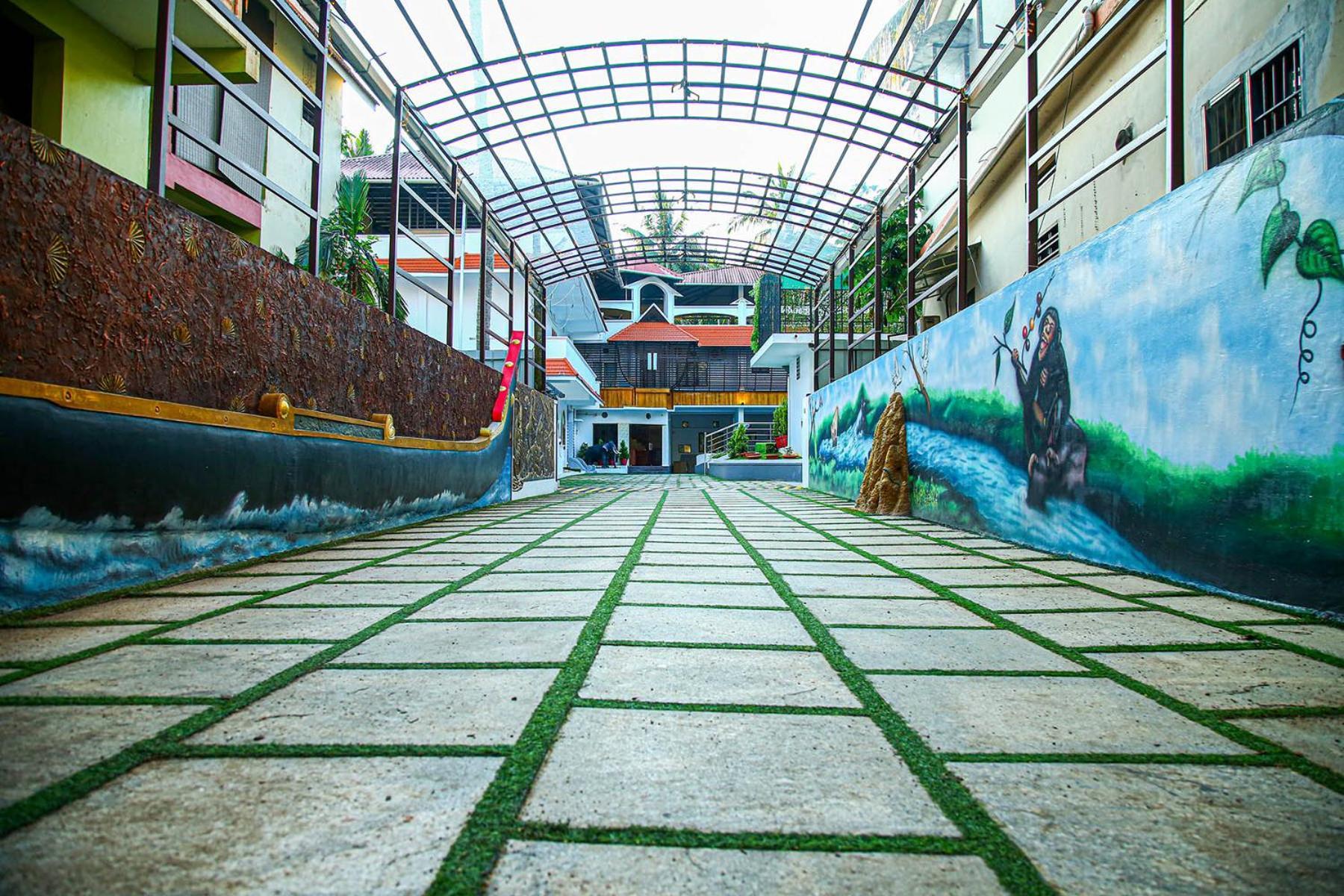 Lake Palace Family Resort Kumarakom Bagian luar foto