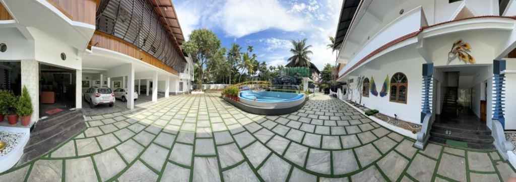 Lake Palace Family Resort Kumarakom Bagian luar foto