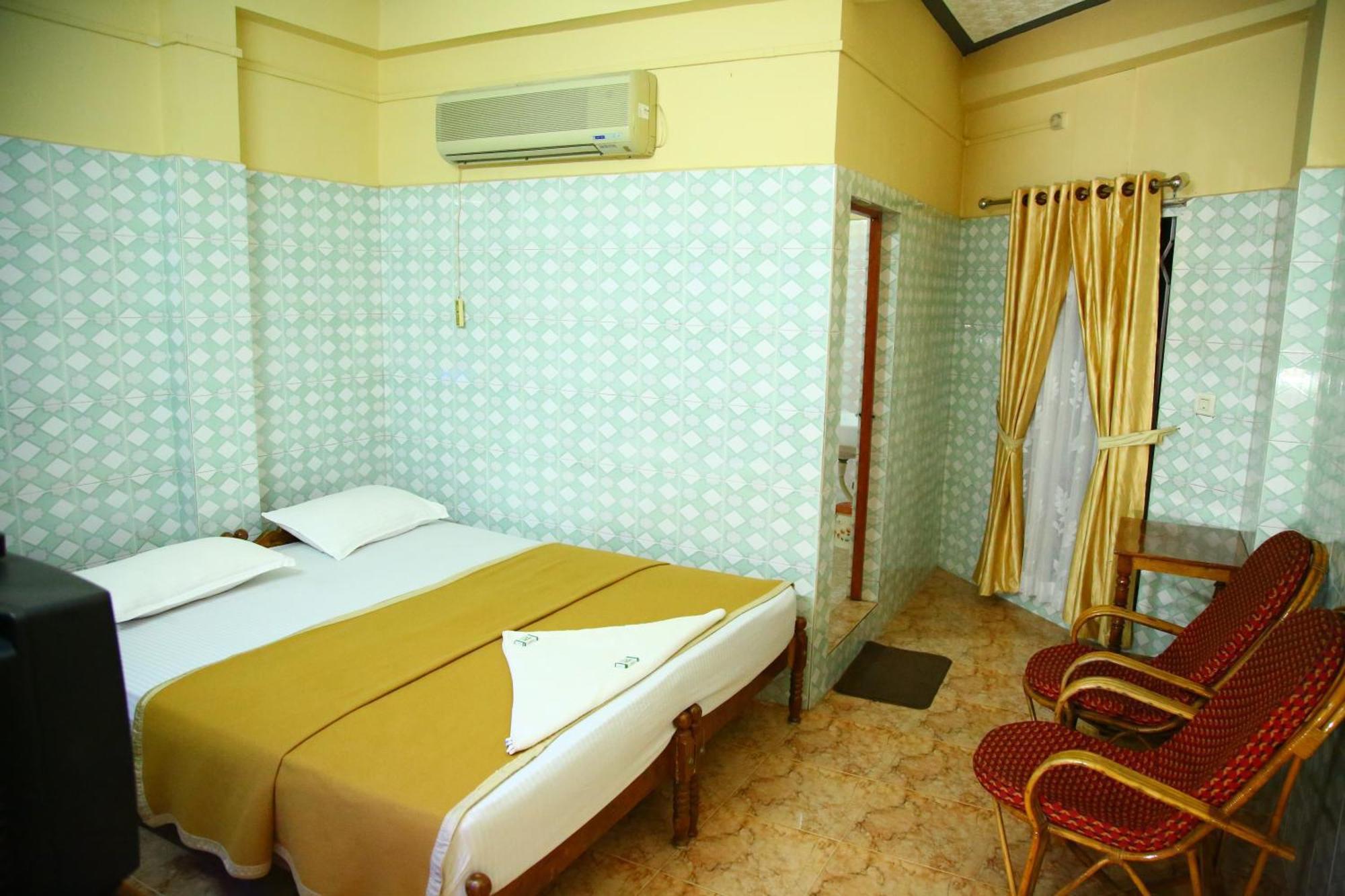 Lake Palace Family Resort Kumarakom Bagian luar foto