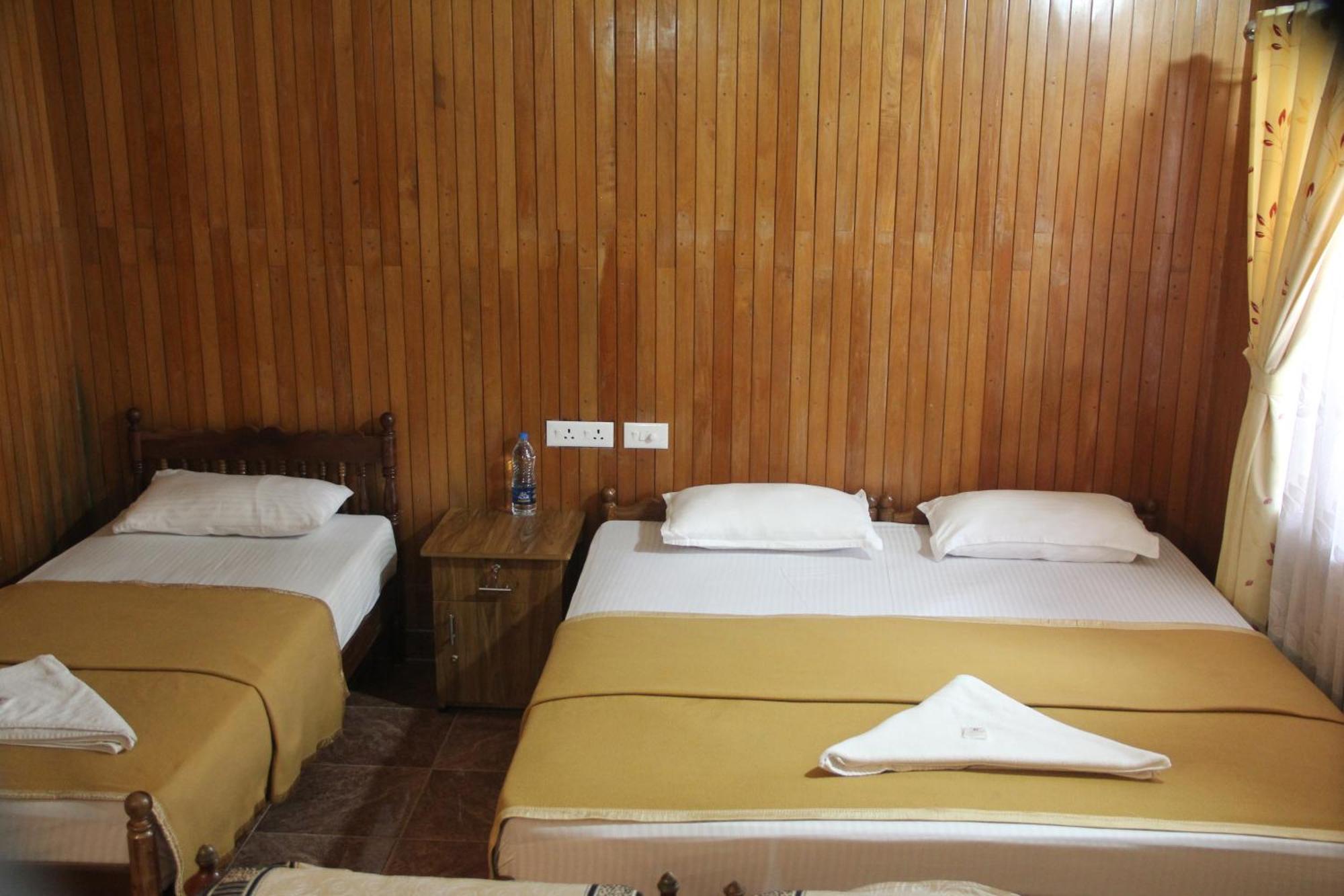 Lake Palace Family Resort Kumarakom Bagian luar foto